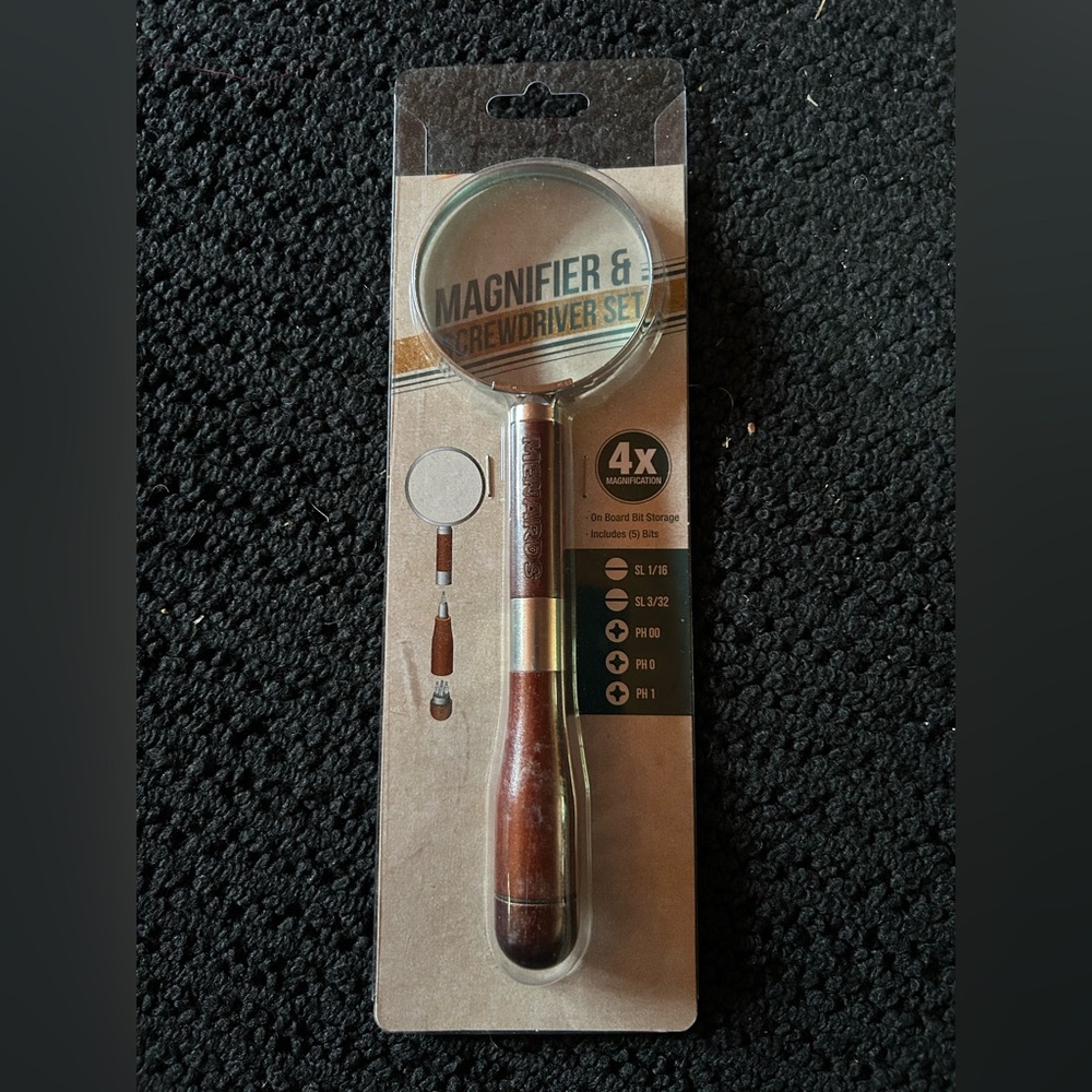 Wooden Handle Magnifier & Screwdriver Set